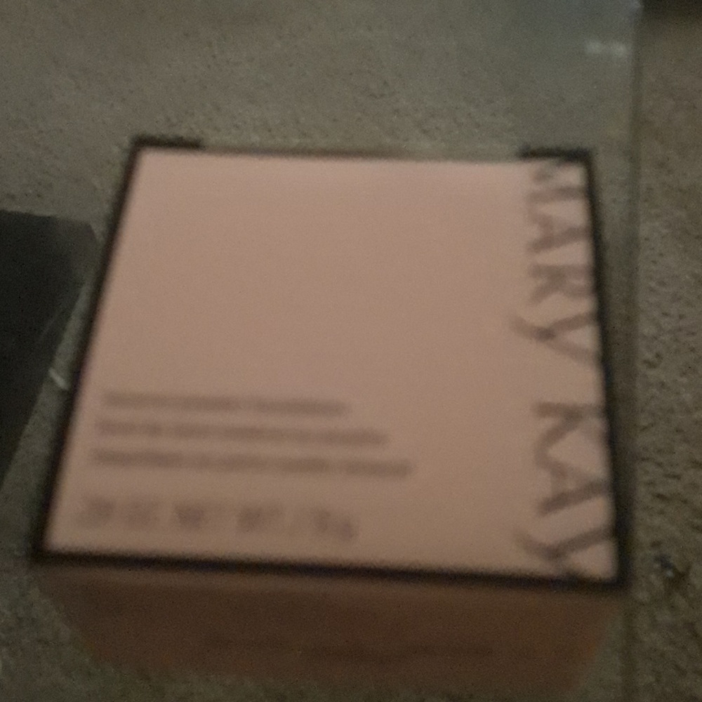 MARY KAY MINERAL POWDER FOUNDATION